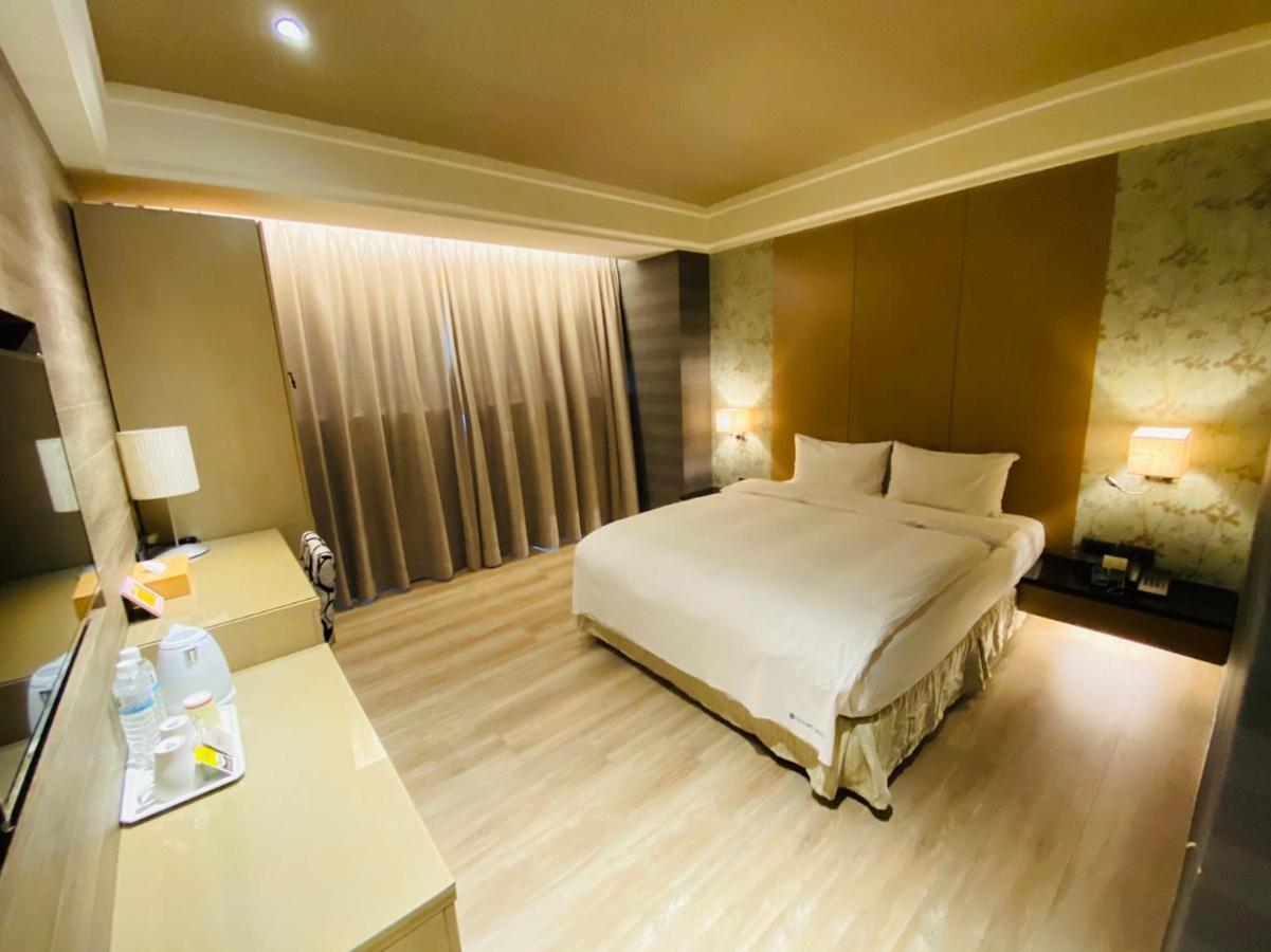 Dlinn Hotel Taichung Exterior foto