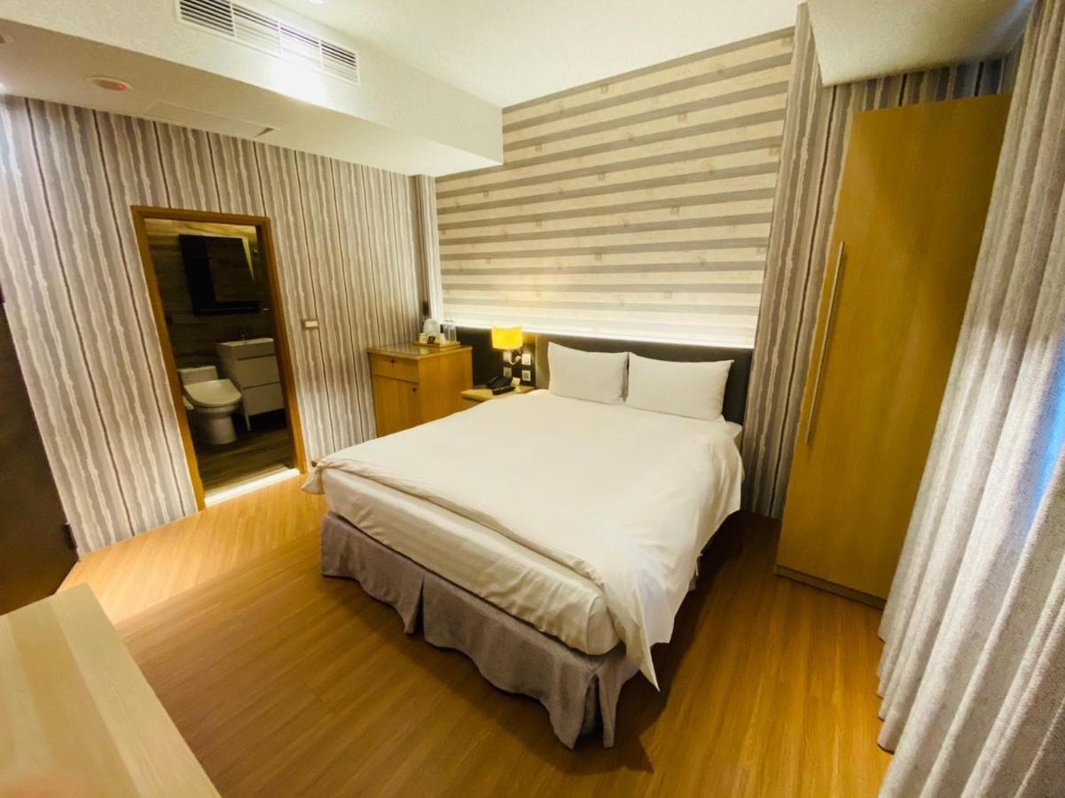 Dlinn Hotel Taichung Exterior foto