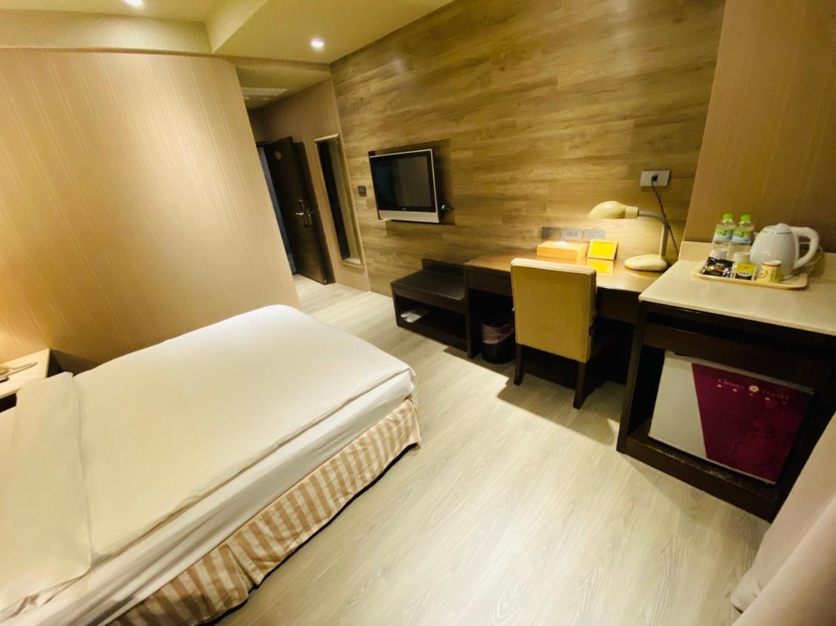 Dlinn Hotel Taichung Exterior foto