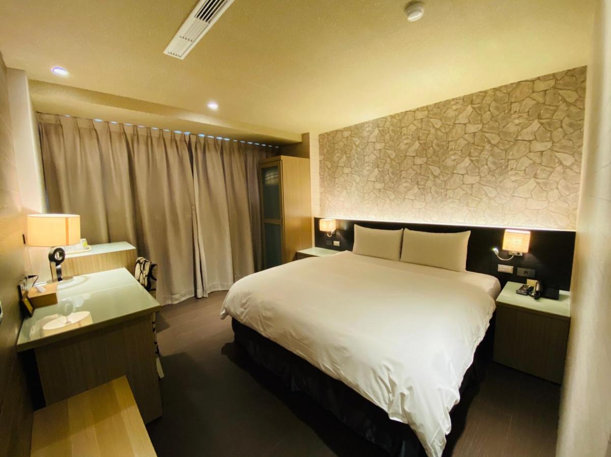 Dlinn Hotel Taichung Exterior foto