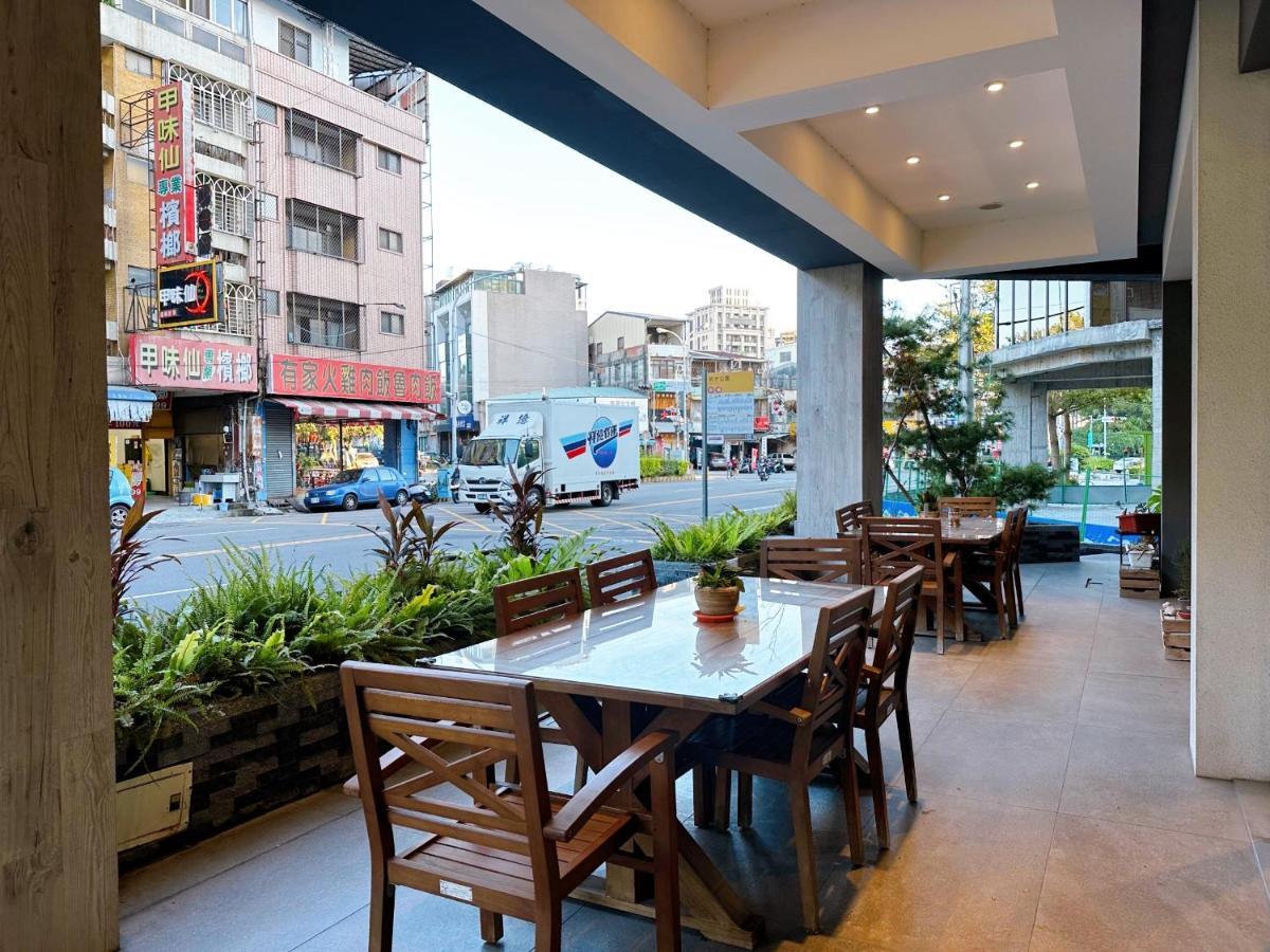 Dlinn Hotel Taichung Exterior foto