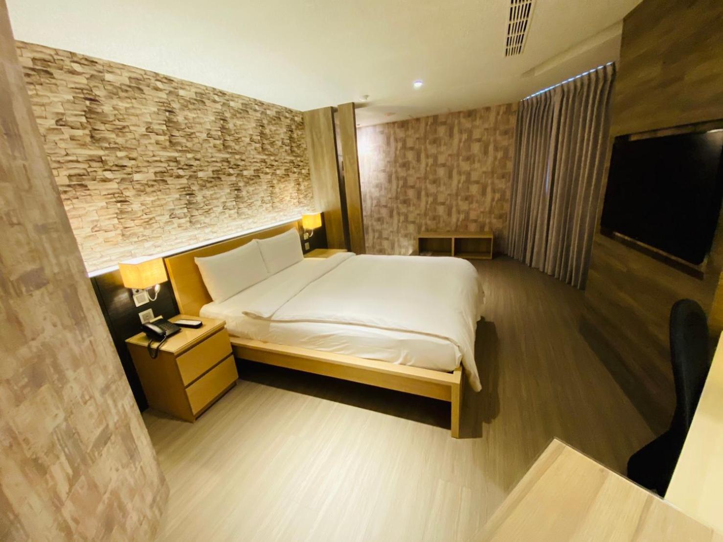 Dlinn Hotel Taichung Exterior foto